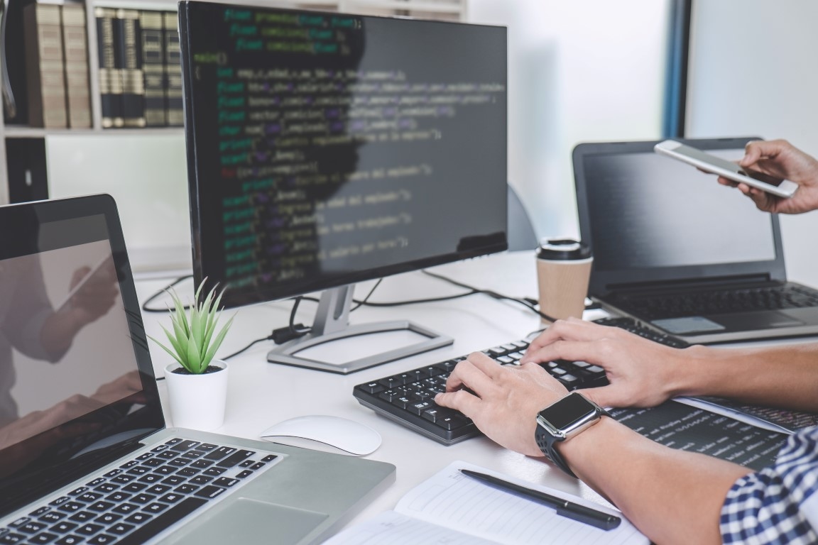 Writing codes and typing data code technology, programmer cooper